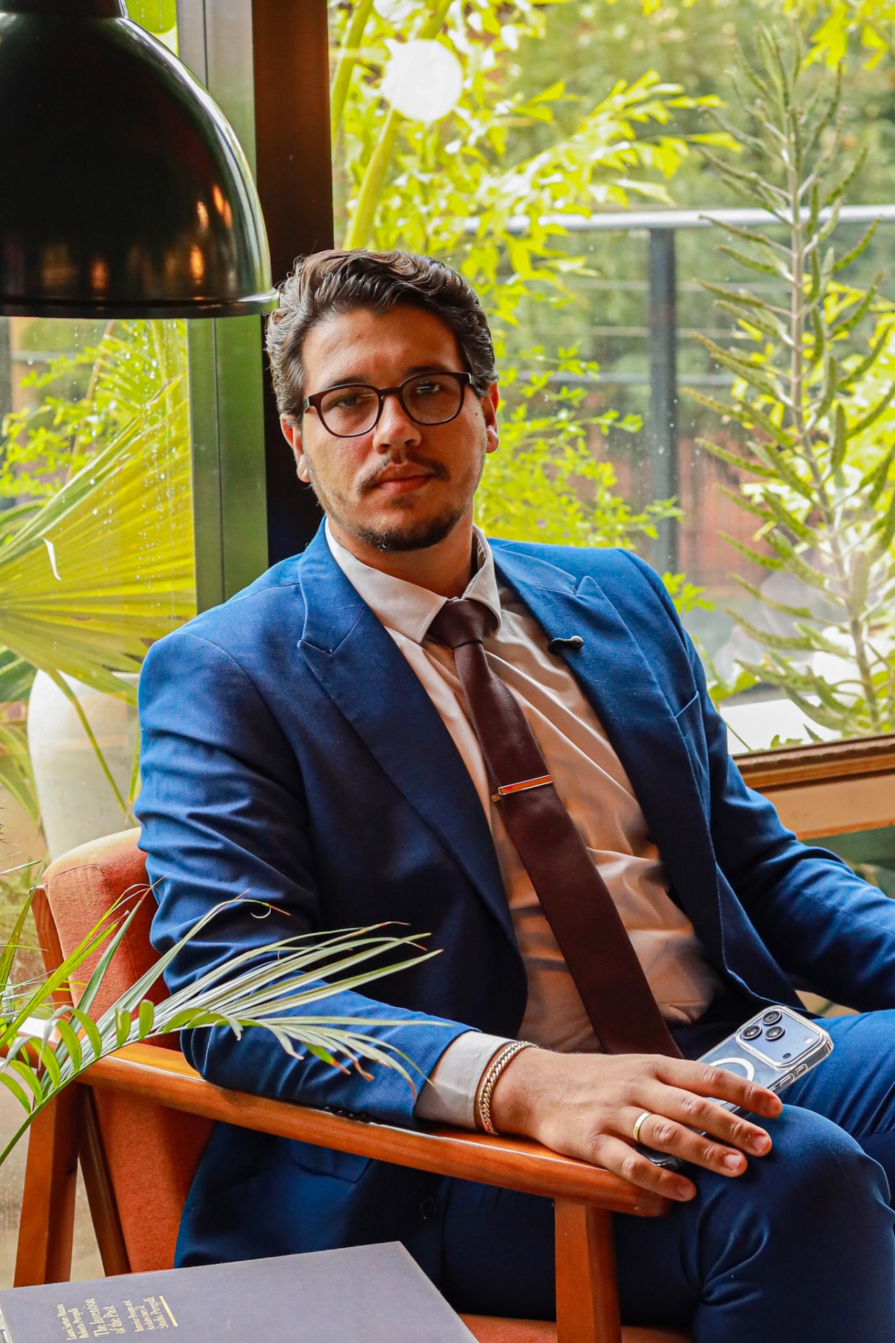 Dr. Vinicius Rosa em atendimento